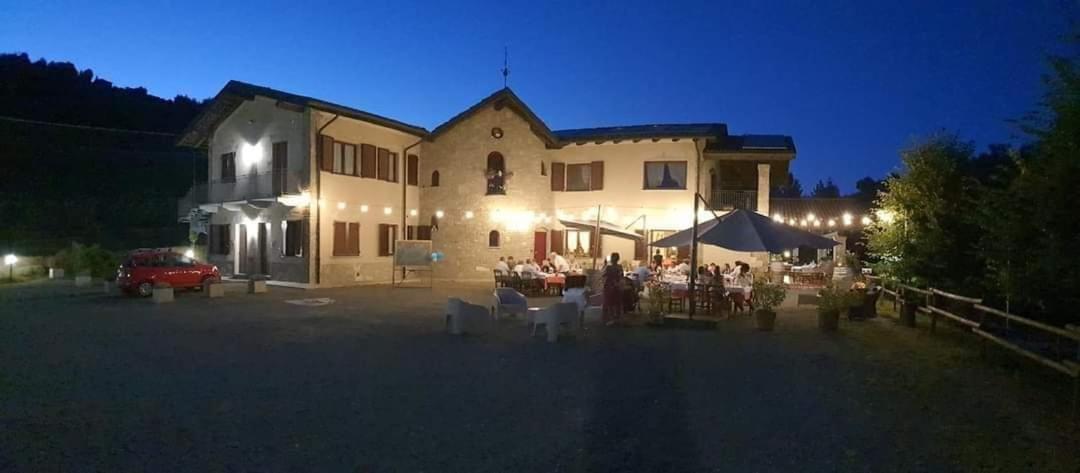 Agriturismo Cascina L'Arche Santo Stefano Belbo Εξωτερικό φωτογραφία